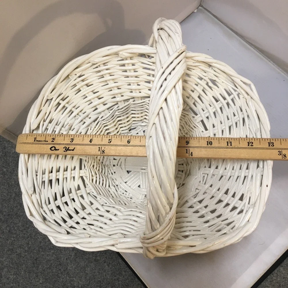 Unbranded woven wicker