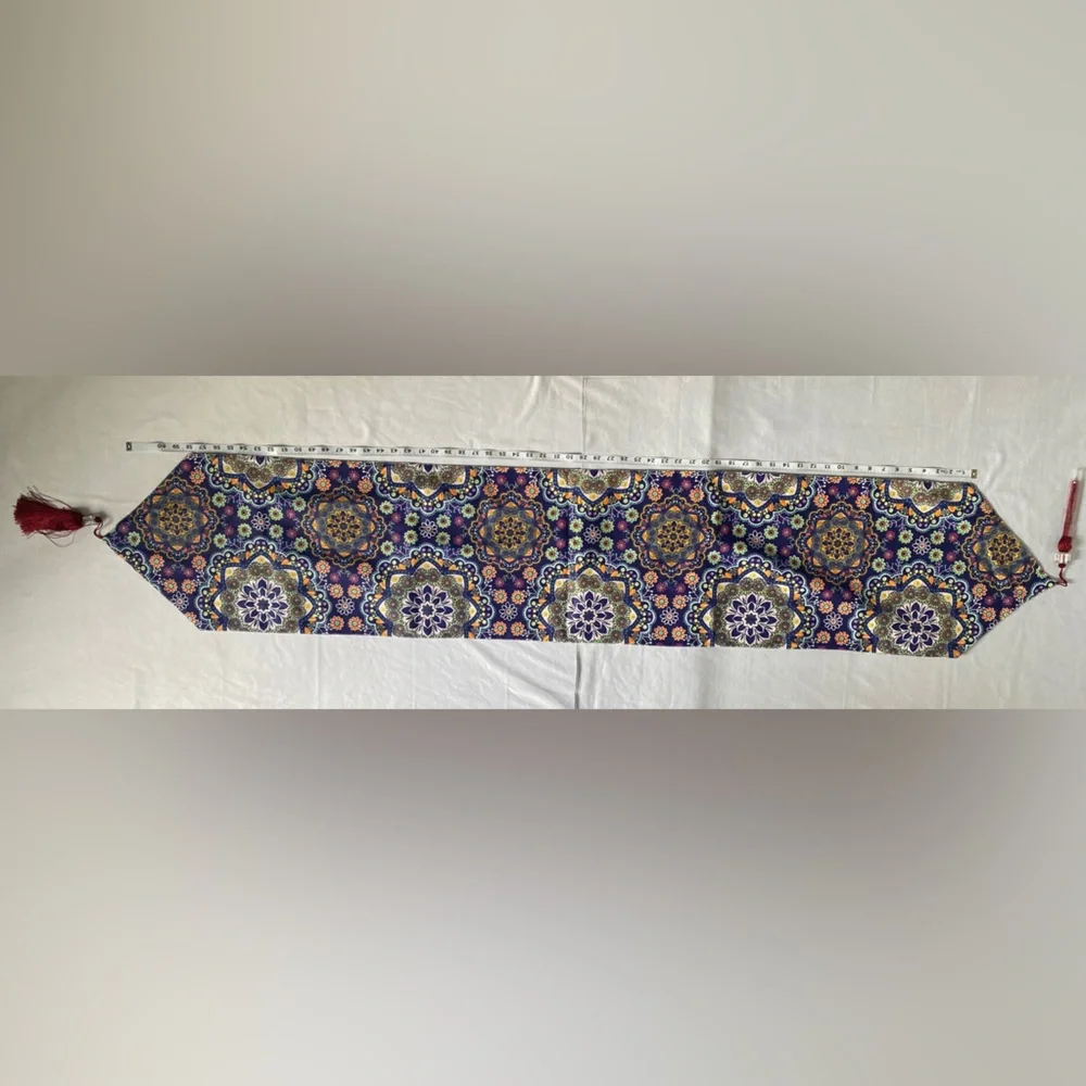 N/A 58”x13” table
