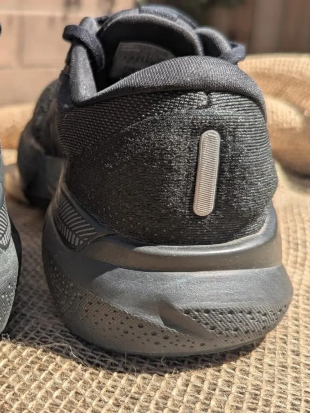 Brooks like new