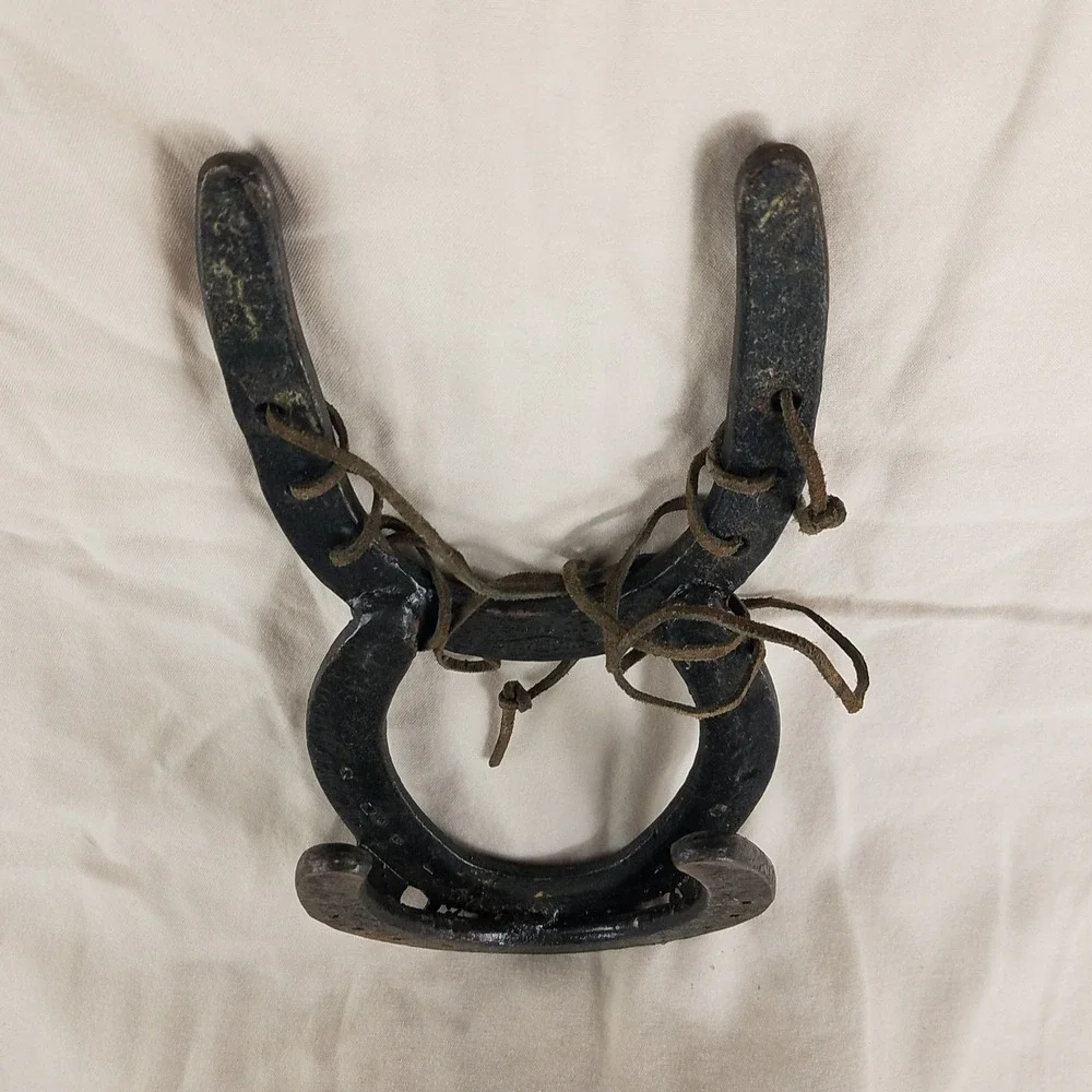 N/A handcrafted horseshoe