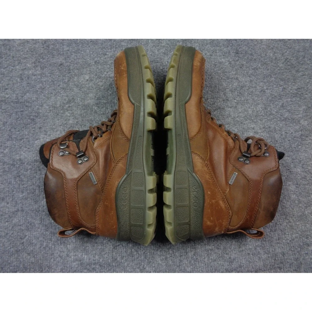 Ecco leather gore are