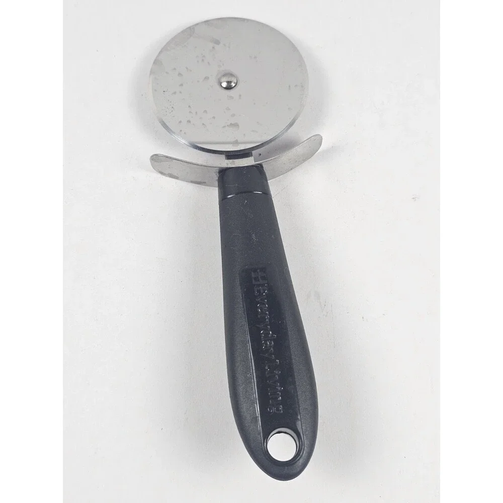 BLANQI pizza cutter
