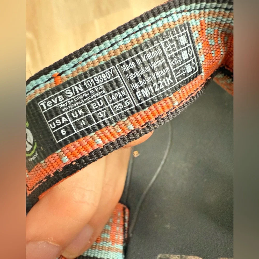 Teva sandal size