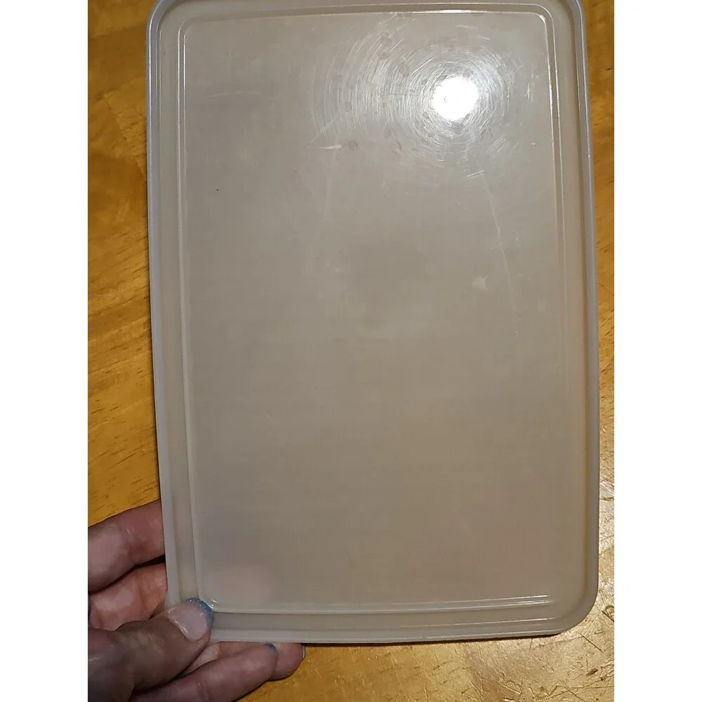 Tupperware excellent few