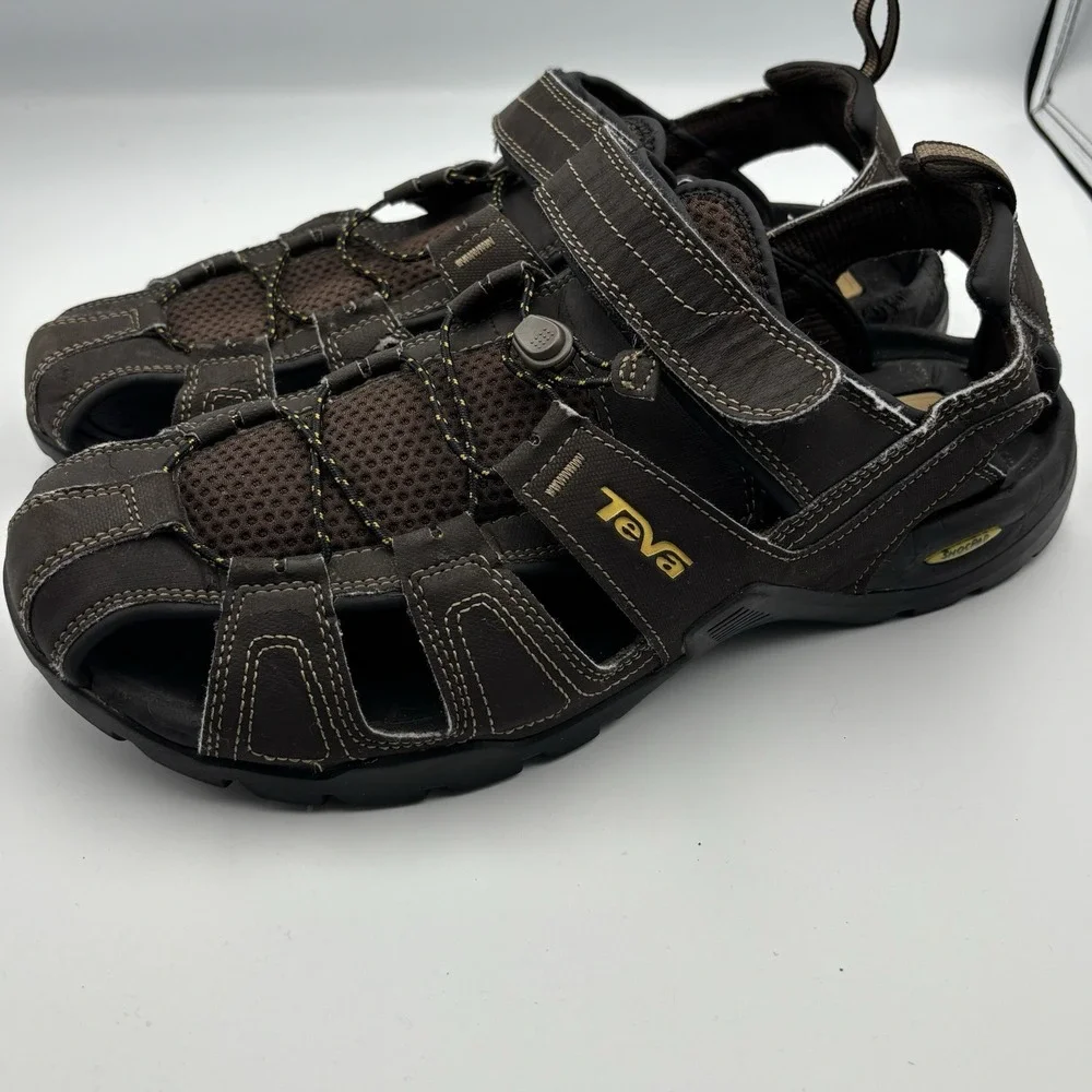 Teva forebay sandal