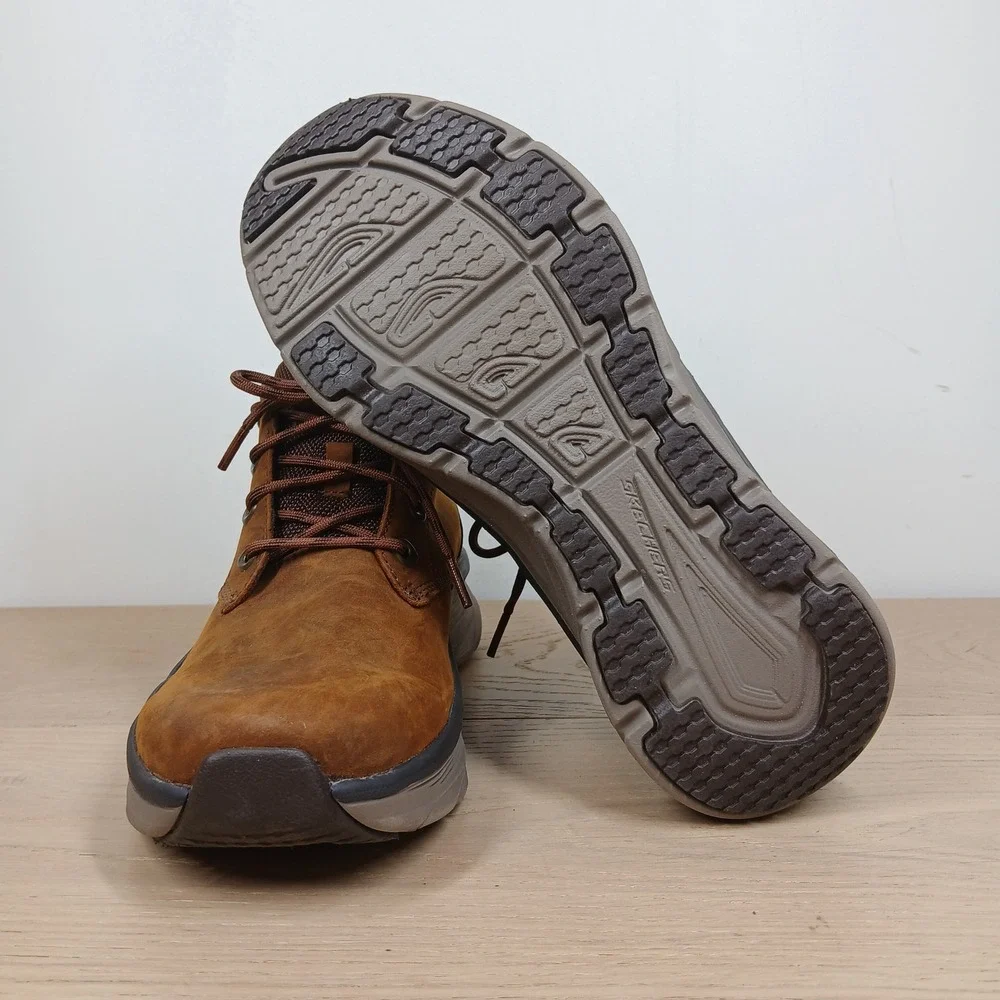 Skechers pre owned