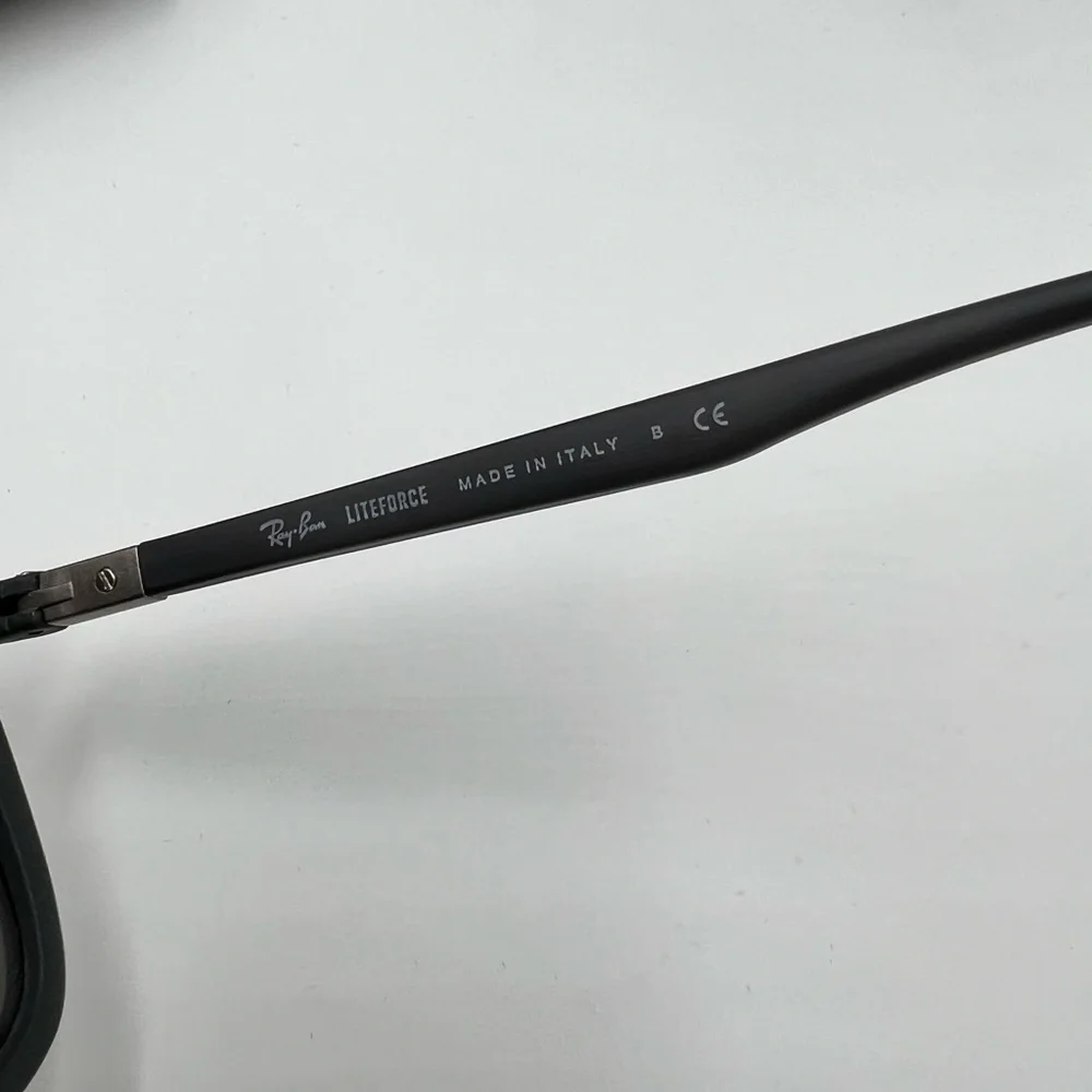 Ray-Ban authentic ray