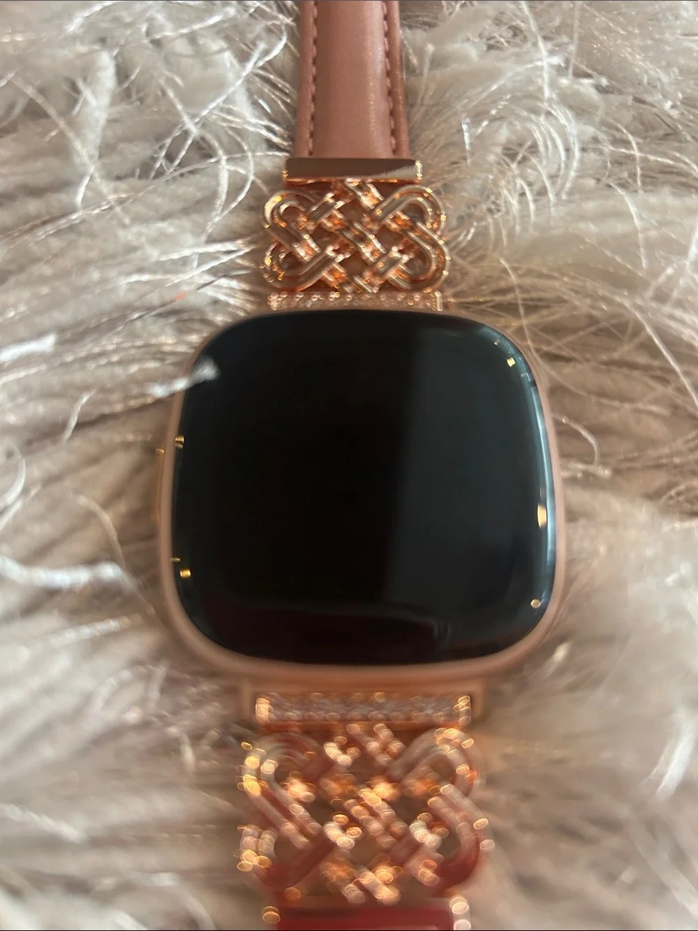 Fitbit verse 4, pre-loved in good condition