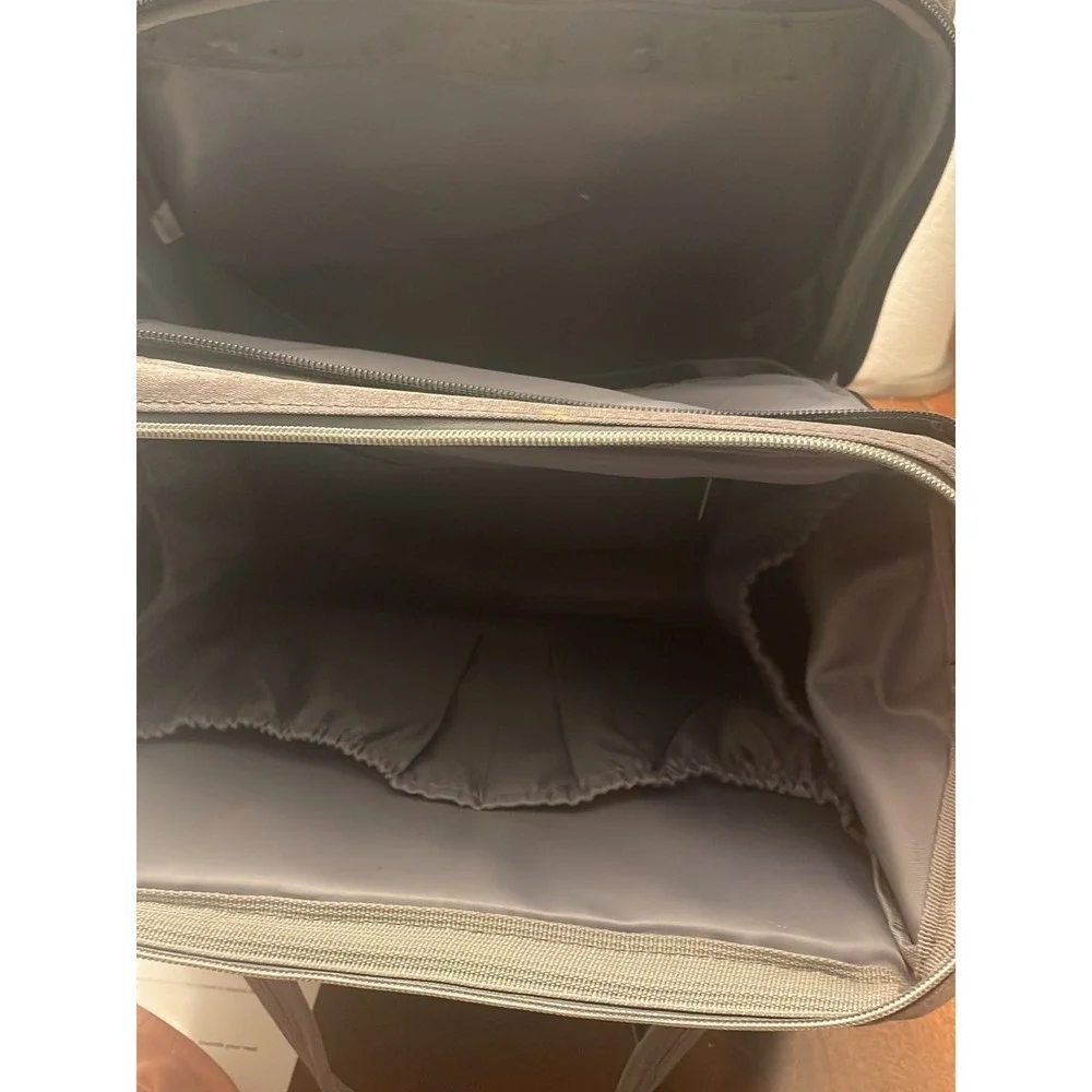 N/A diaper bag