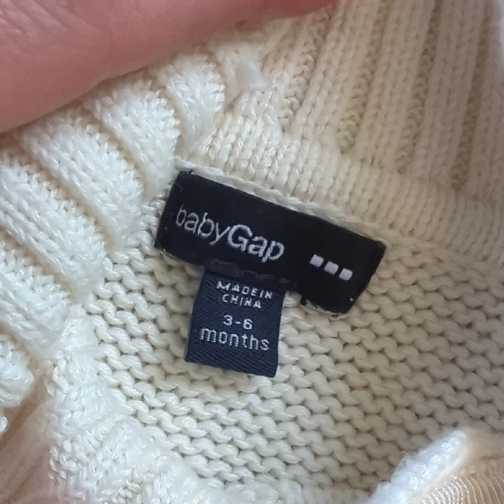GAP cream pink