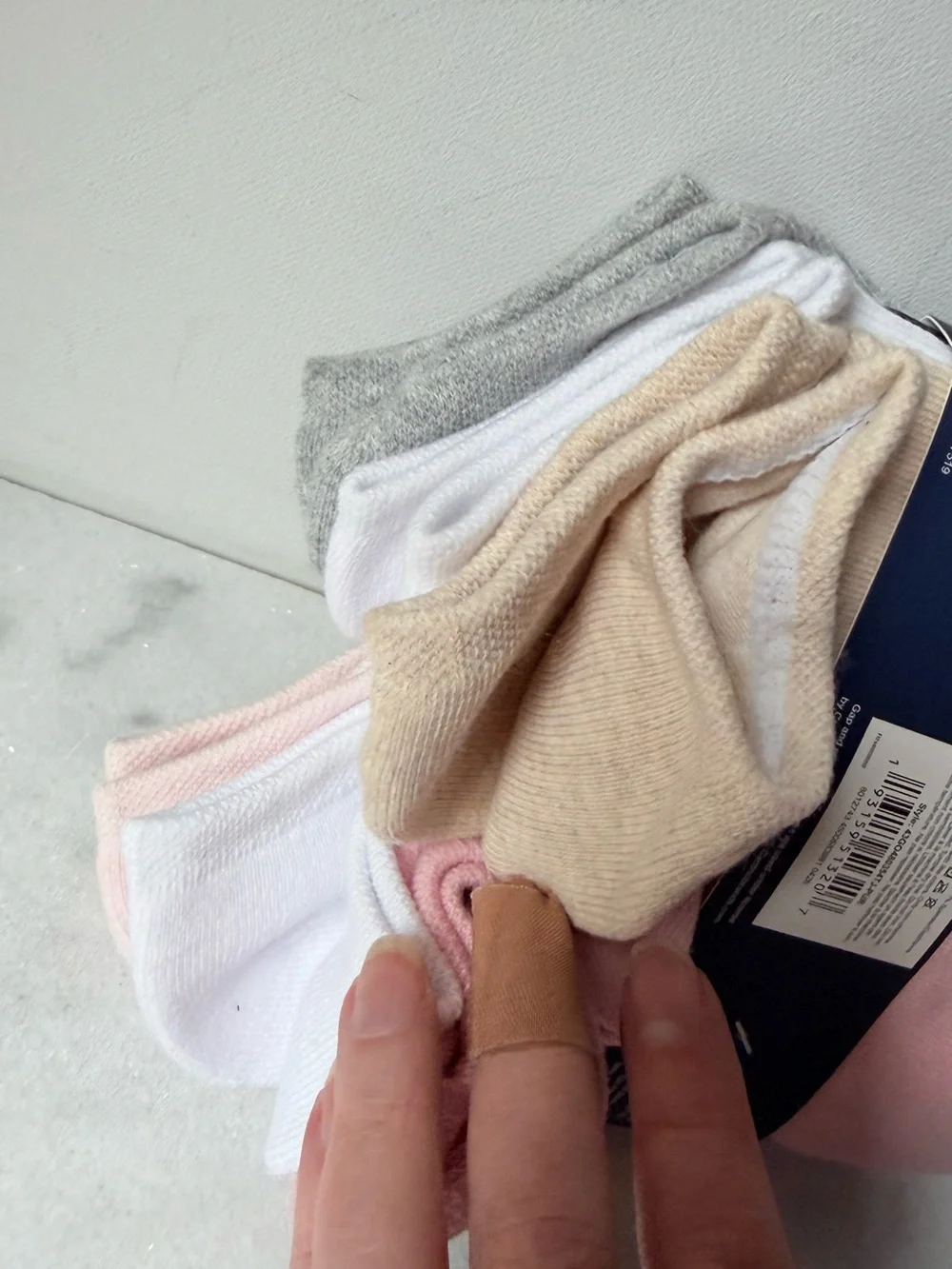 H&M low cut