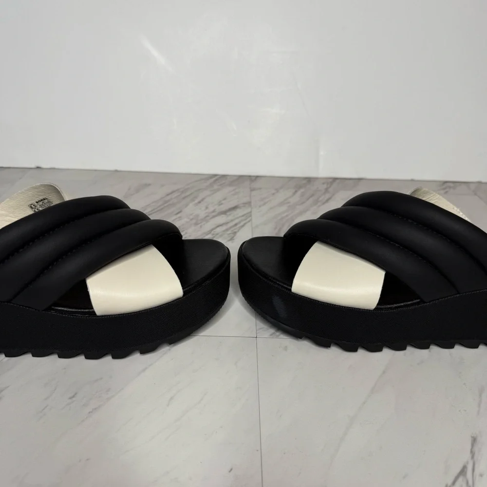 Sorel cameron crisscross