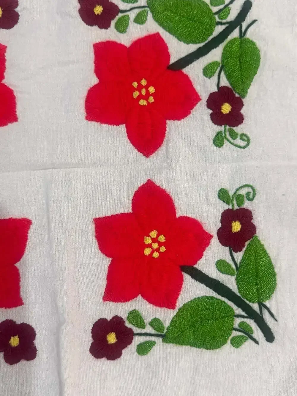 Unbranded beautiful vintage