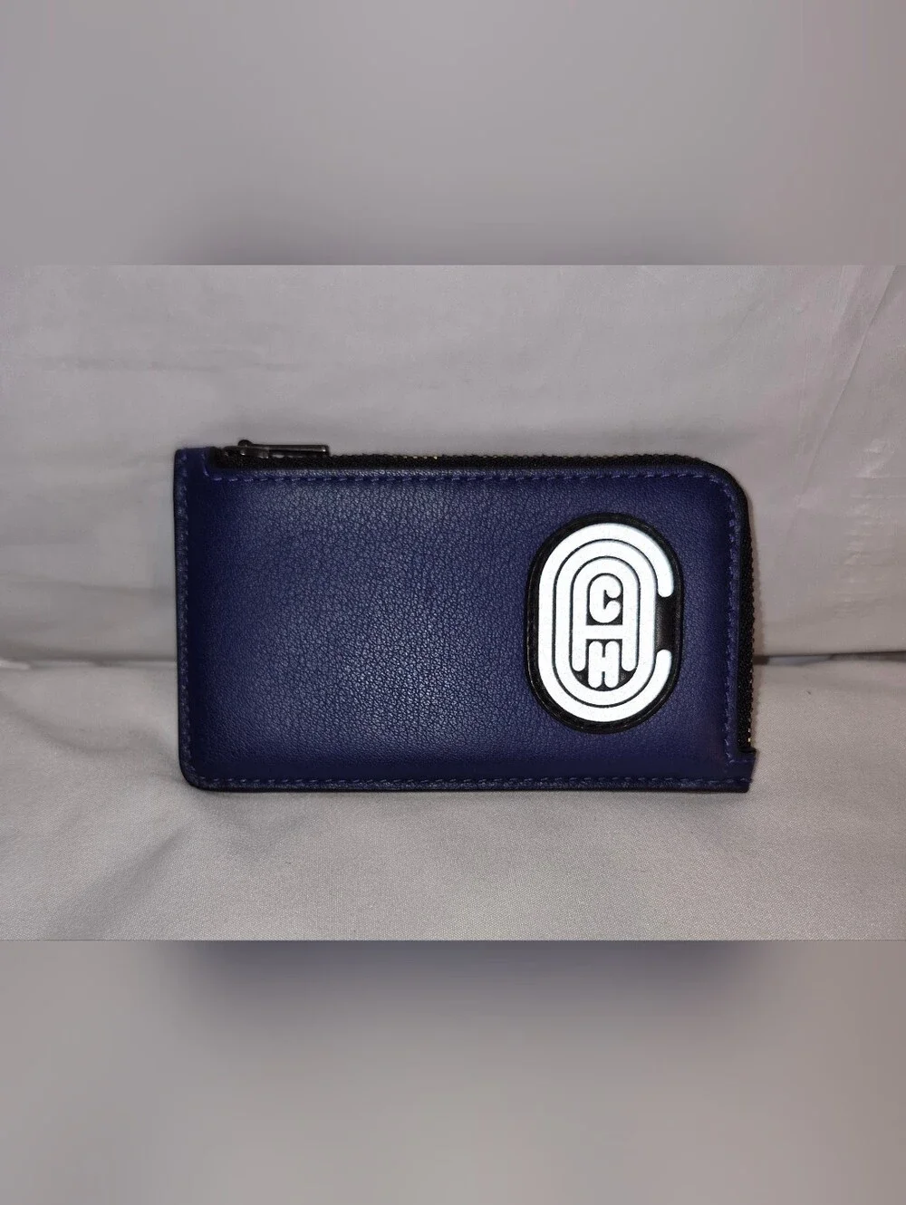 Coach zip card