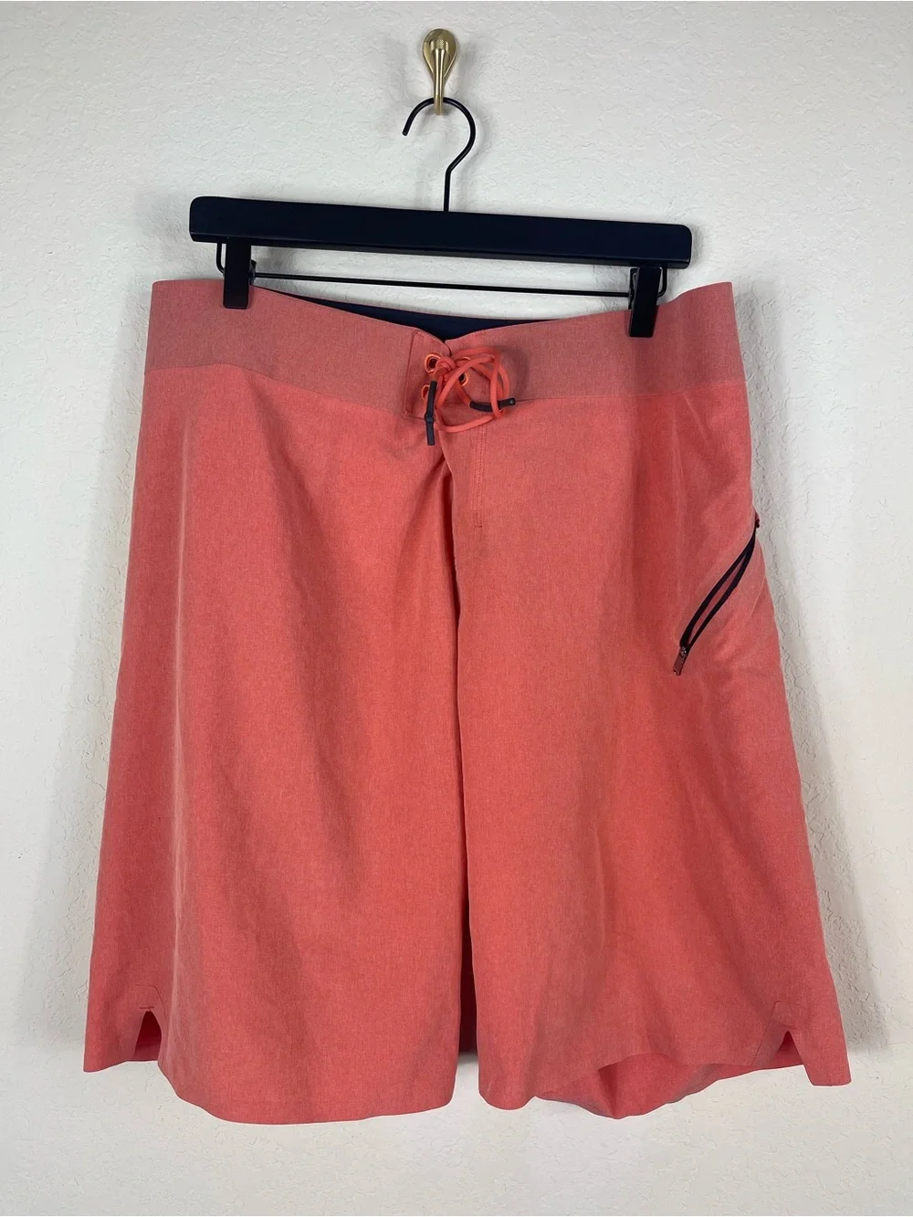 lululemon athletica excellent pre
