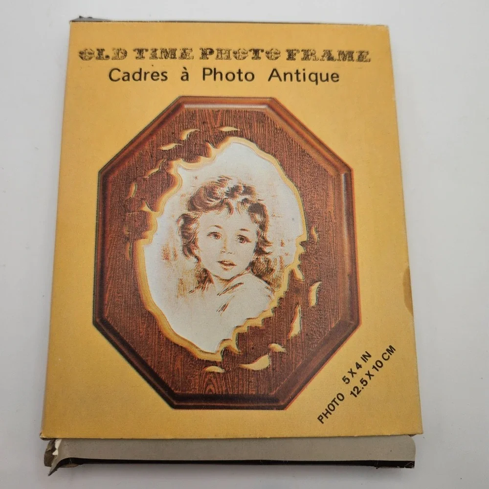 Vintage Old Time Photo Frame 5x4 Antique Style Hong Kong Faux Wood Desktop Frame