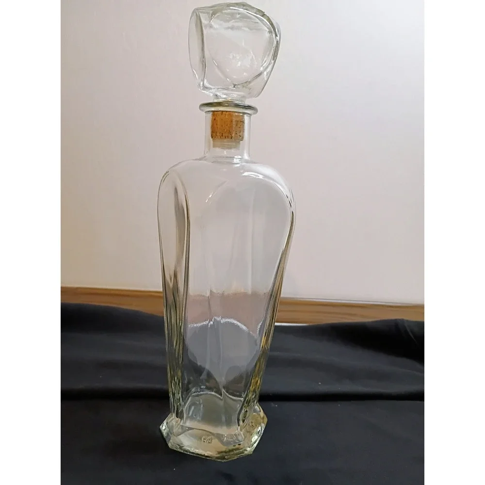 Clear Glass Decanter Bottle with Cork Stopper and‎ Unique Geometric Design
