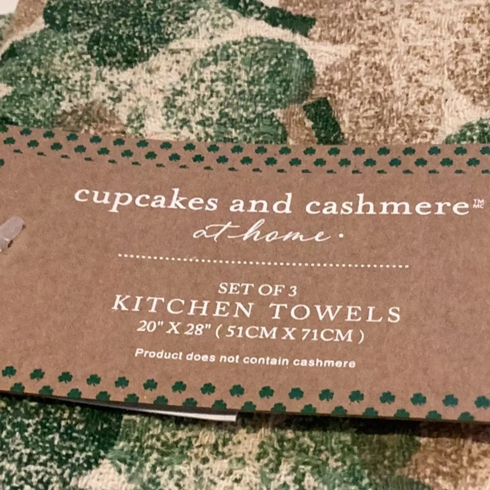 cupcakes & cashmere brand new