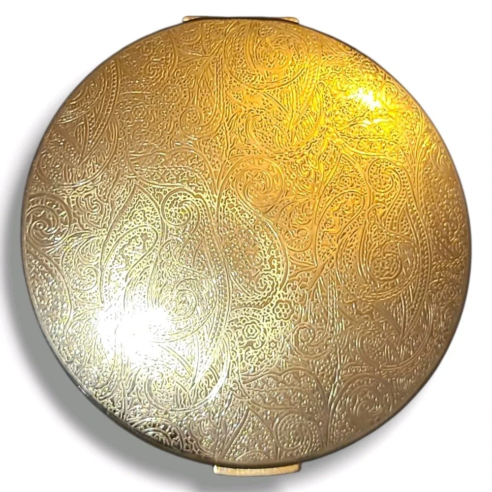 Vintage Stratton England Gold Tone Compact Mirror Engraved Paisley Design