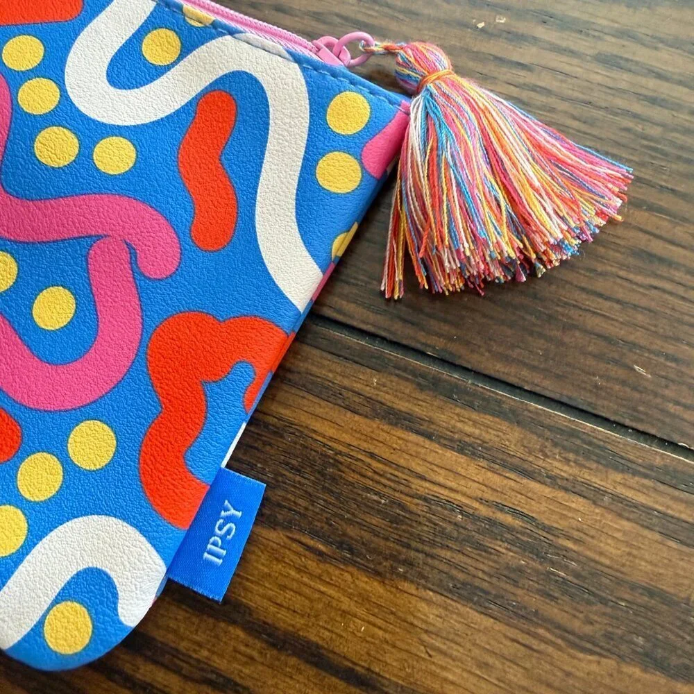 ipsy pink green