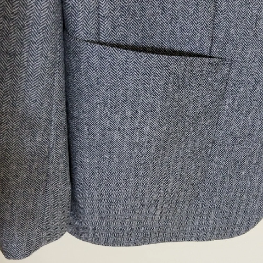 Banana Republic refined charcoal