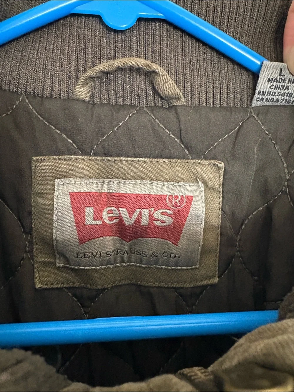Levis durable olive