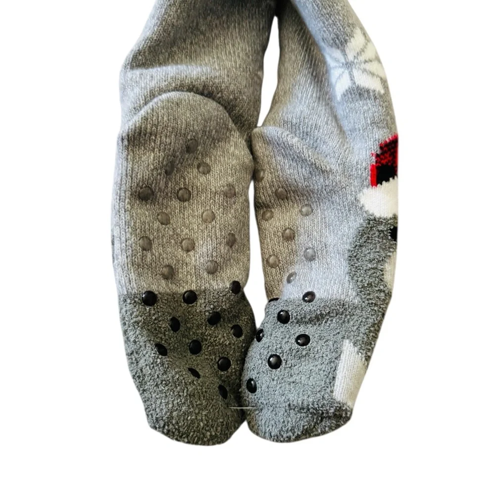 Fuzzy Babba cozy gray