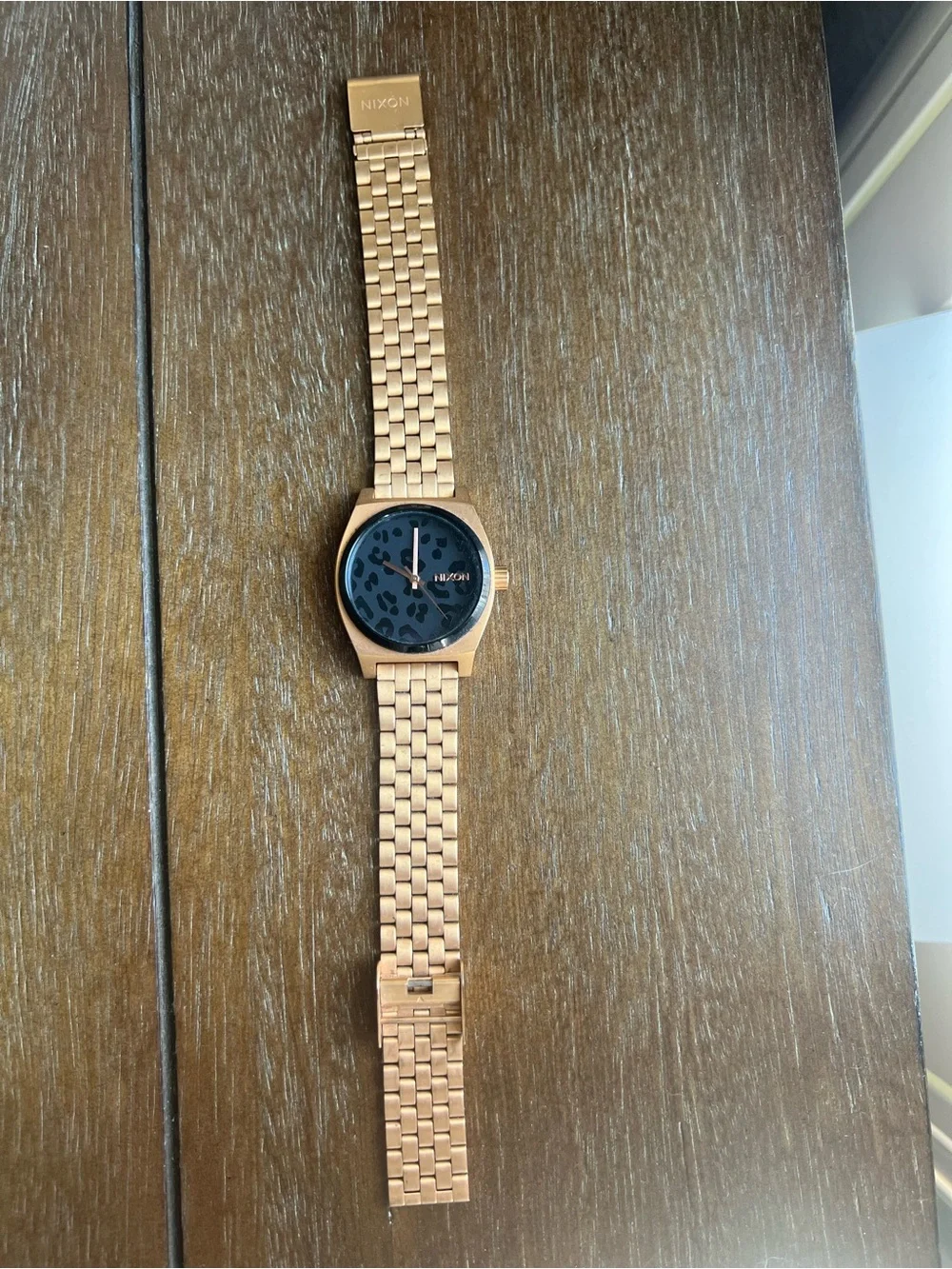 Nixon sleek watch