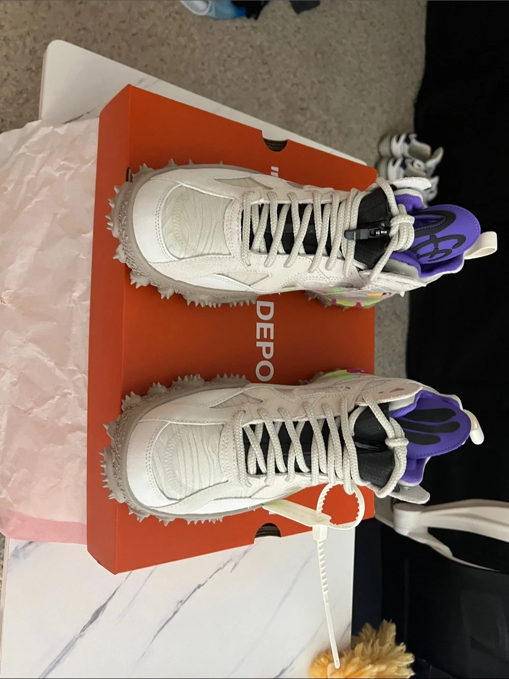 Off-White off white