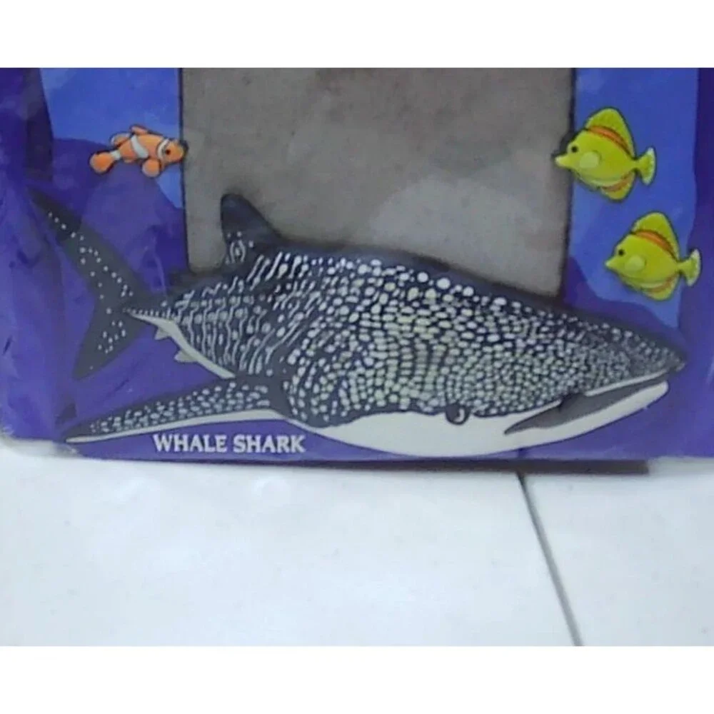 Vintage Okinawa Churaumi Aquarium souvenir photo frame from Japan Manta ray Fish