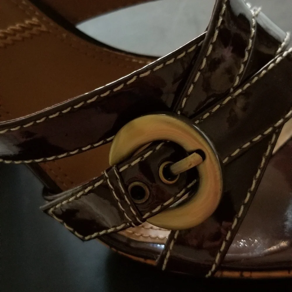 Tahari Doreen shoes Brown Size 6.5