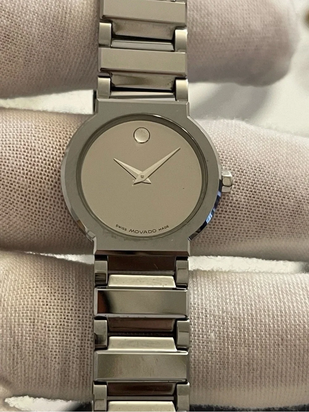 Movado valor ceramic