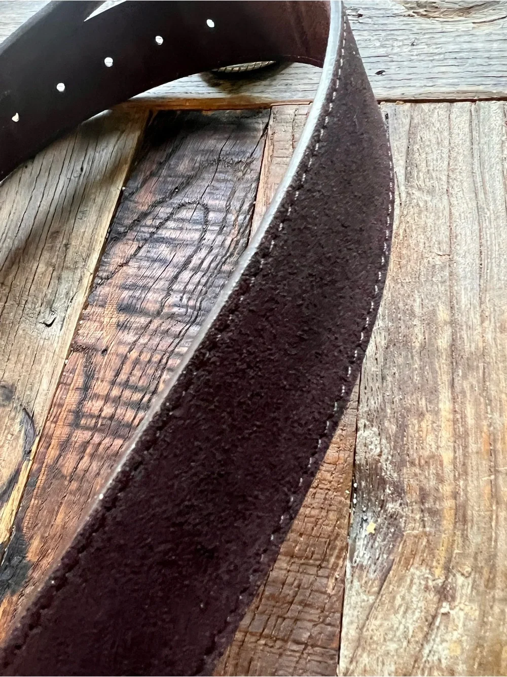 Men’s  Brown Leather Belt with Decorative Silver-Tone Buckle