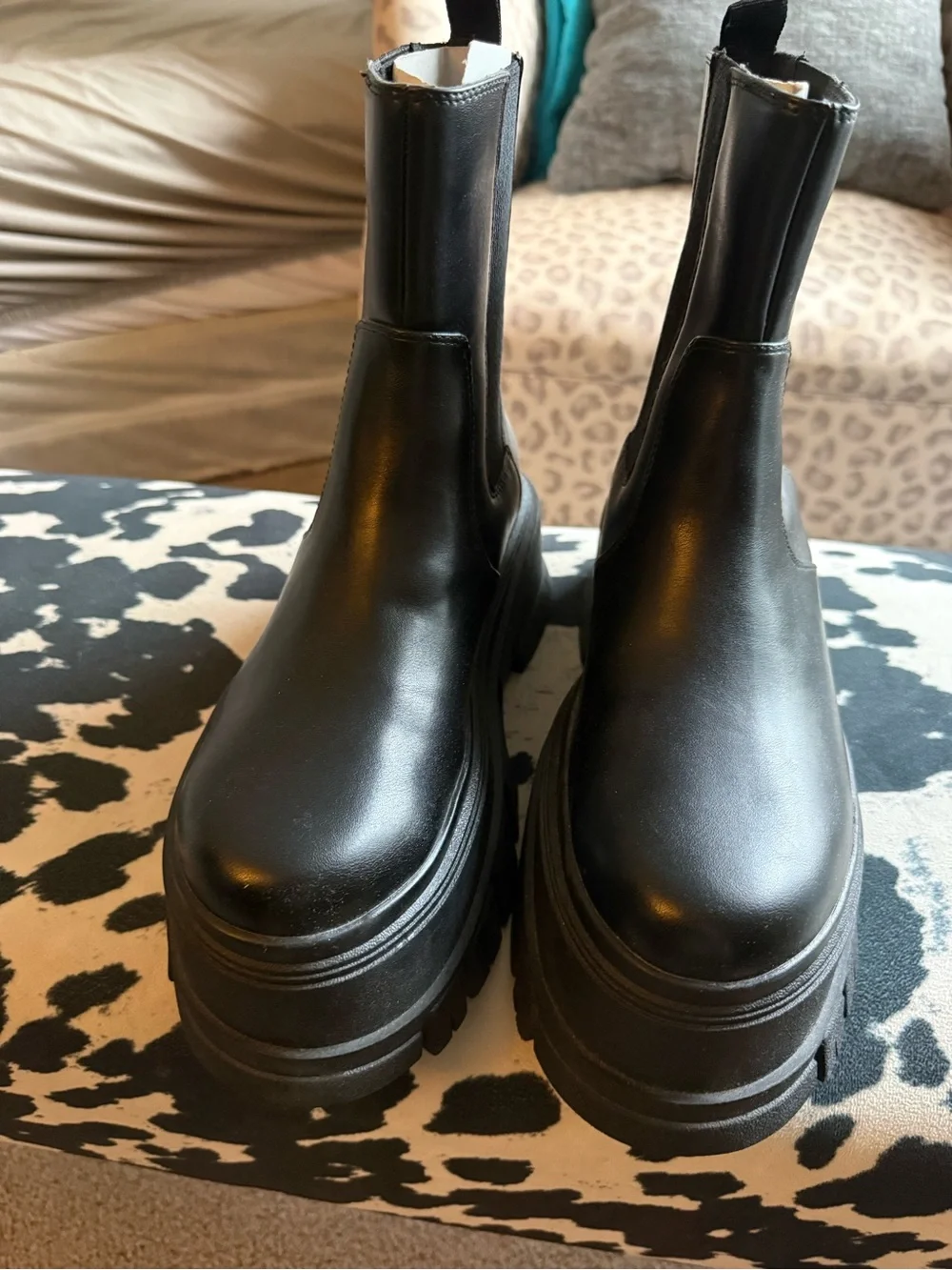 Zara sleek black