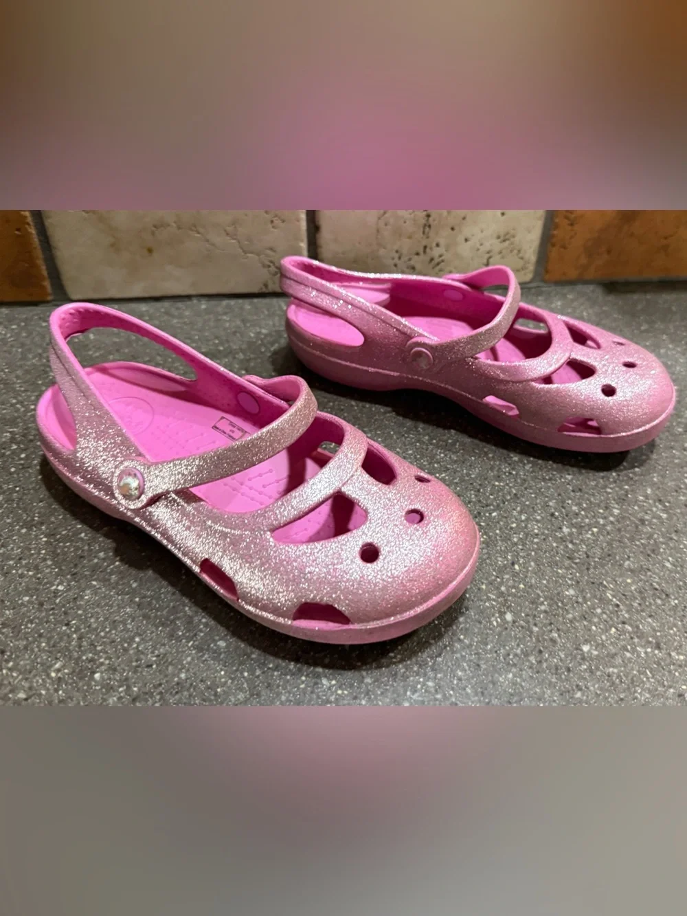 CROCS sparkling pink
