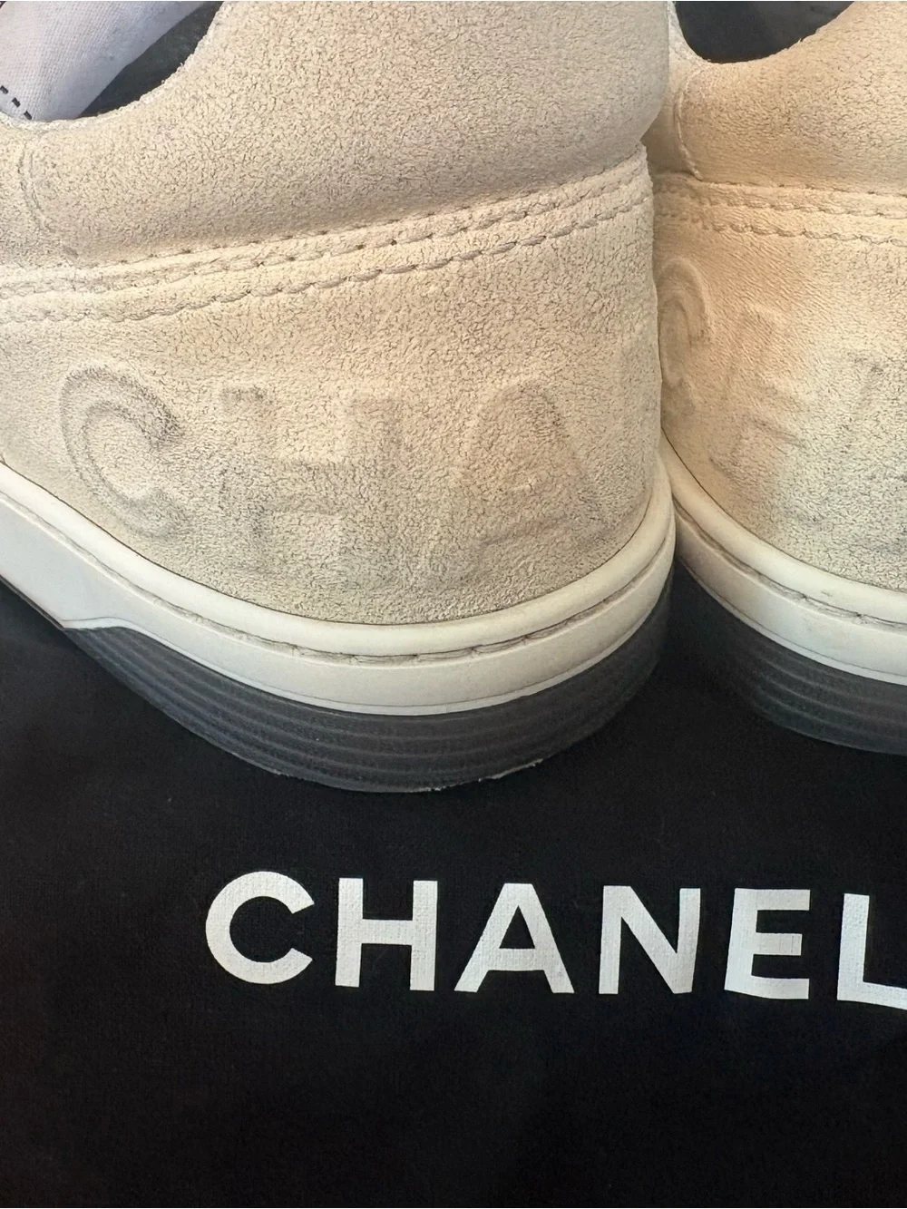 CHANEL authentic 22a