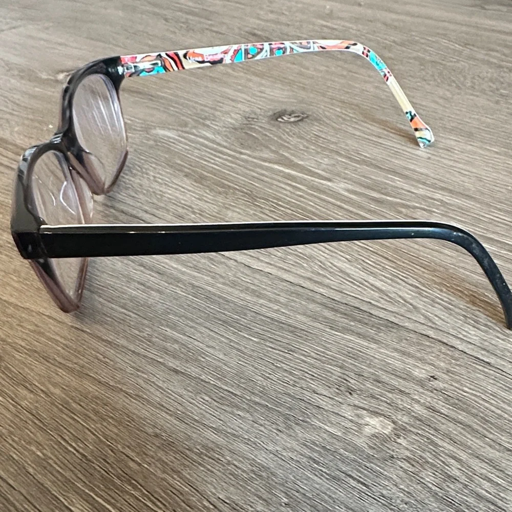 Vera Bradley stylish glasses