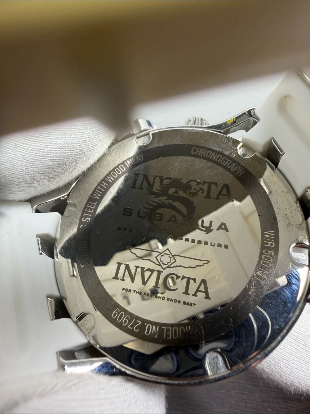 Invicta bold green