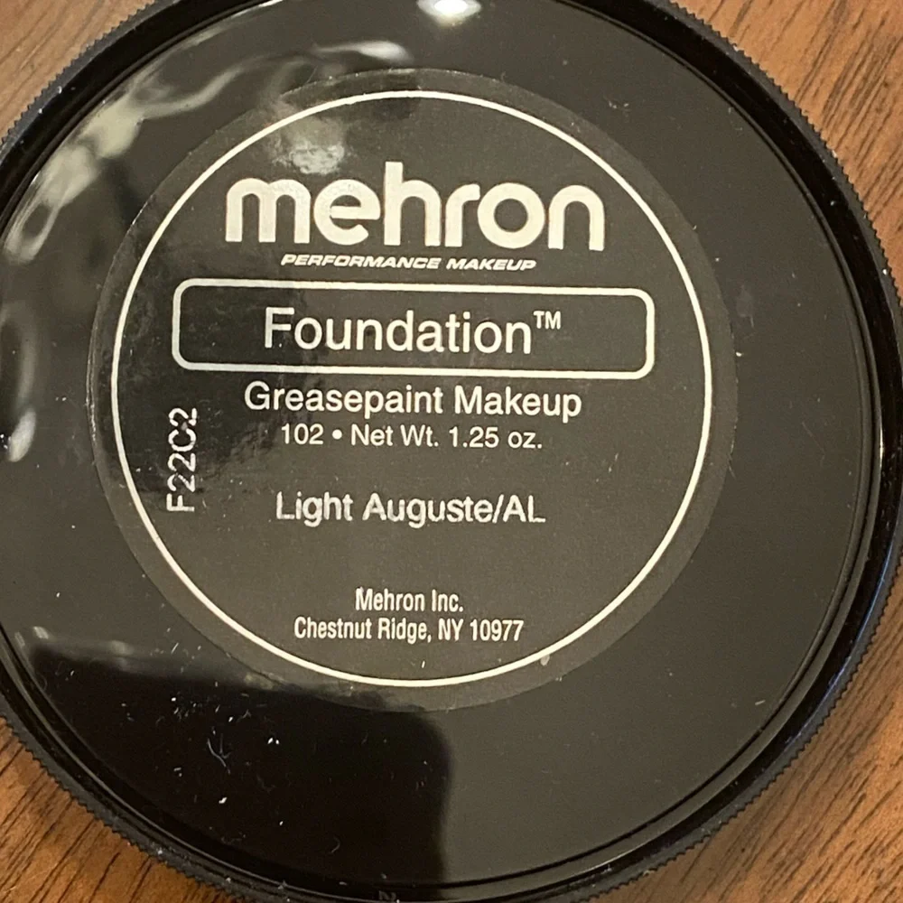 Mehon greasepaint mehron