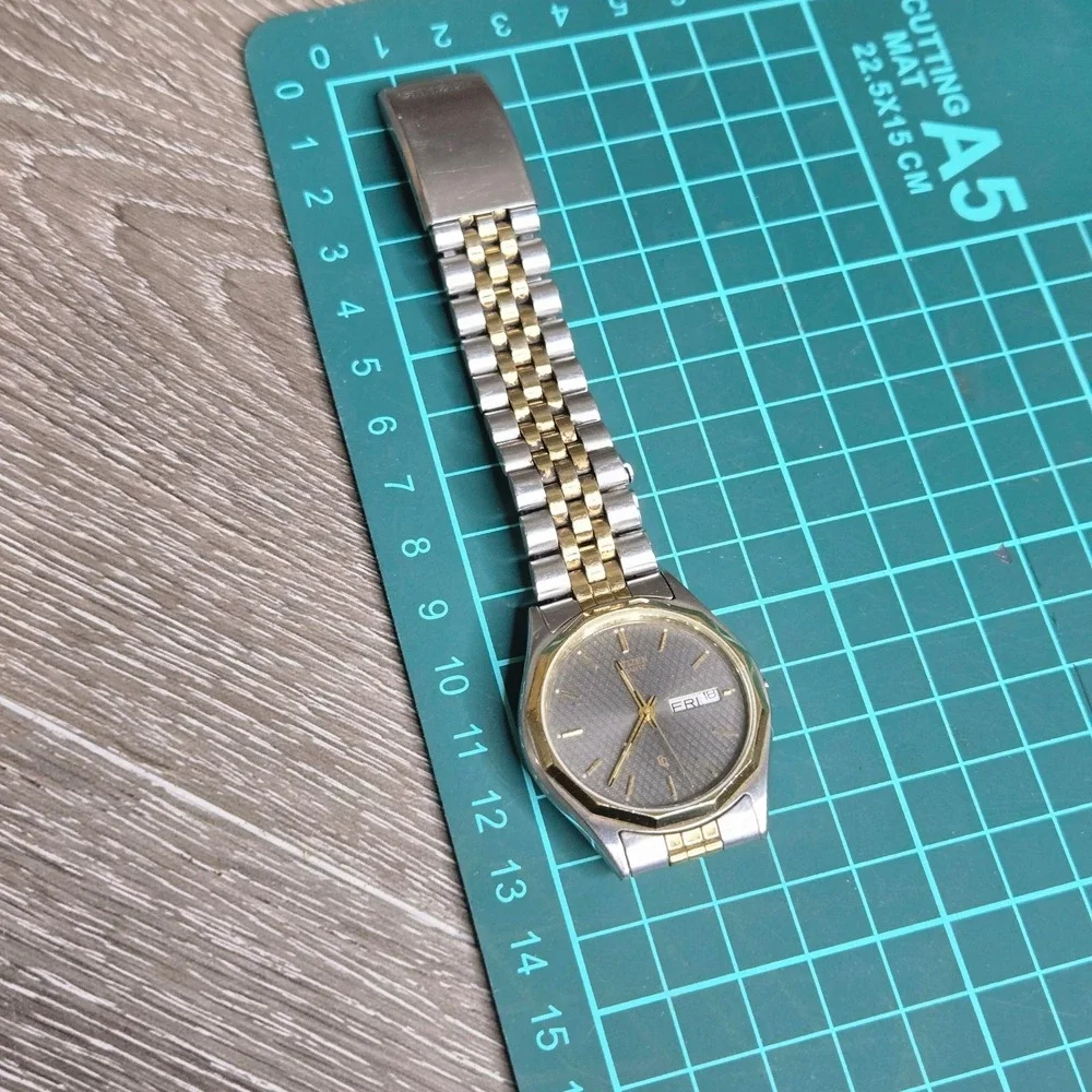 Citizen pre owned