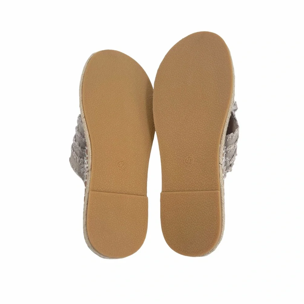 N/A women’s flat