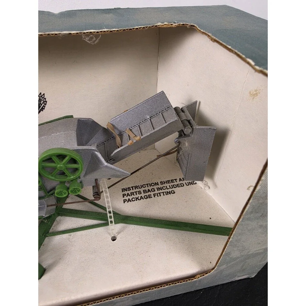 John Deere spec cast