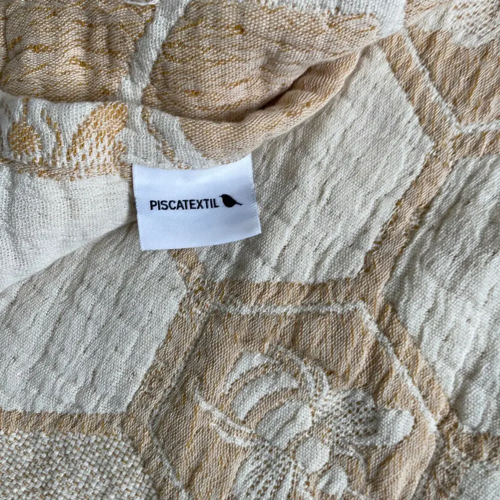 Made in Portugal bumblebee honeycomb