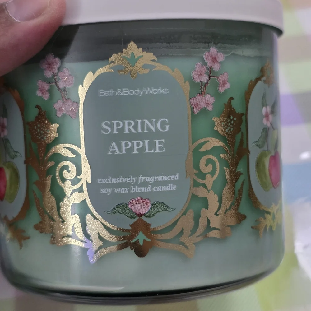 Bath & Body Works bath body