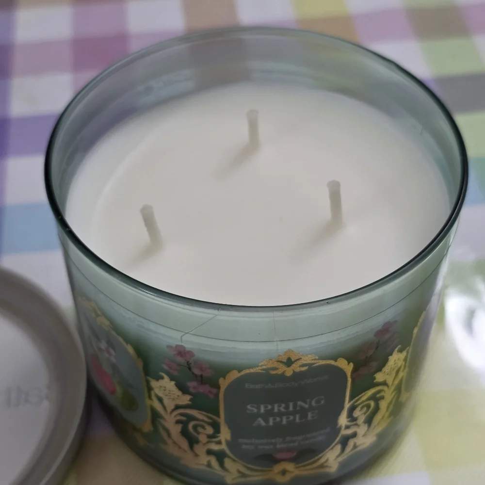 Bath & Body Works bath body