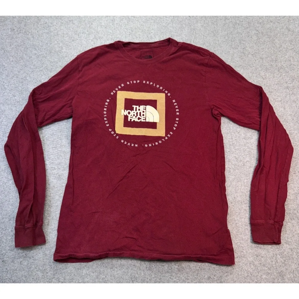 The North Face Men's Long Sleeve T-Shirt Red Logo Graphic Cotton Small Outdoor‎