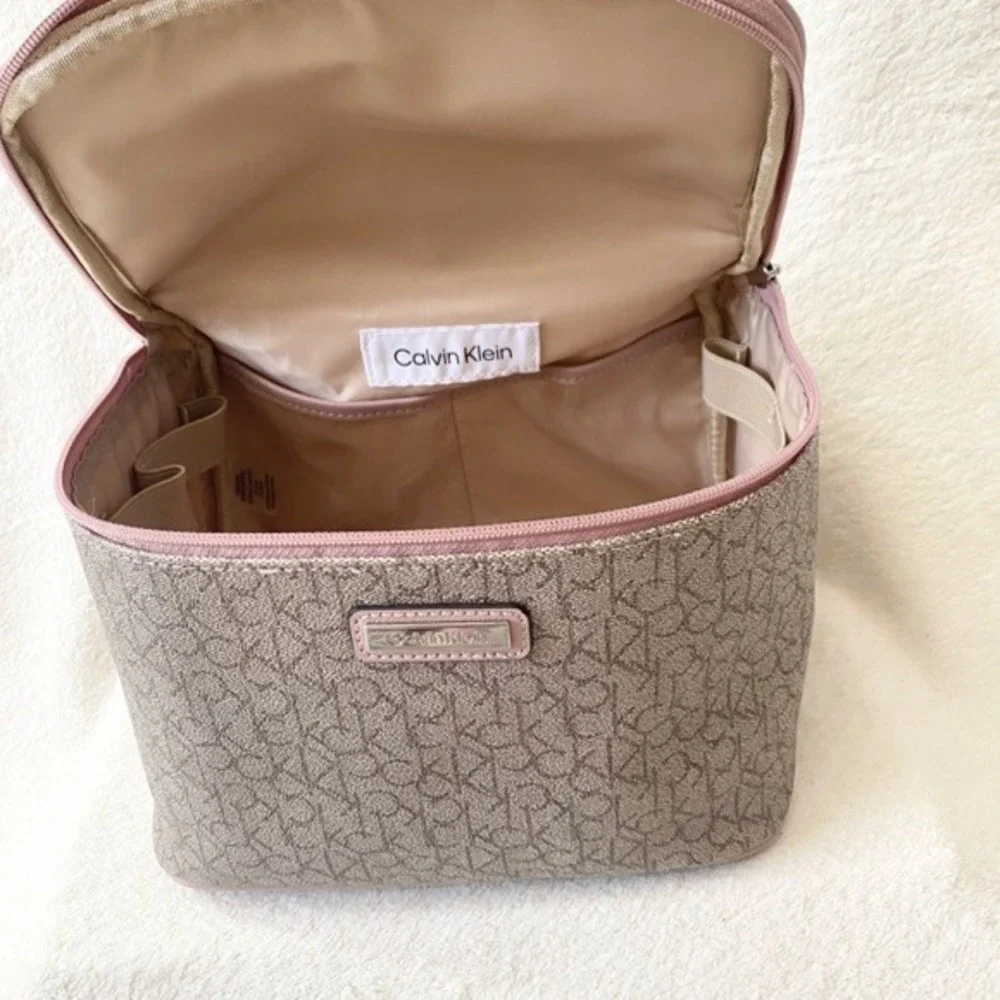 Calvin Klein nwot pre