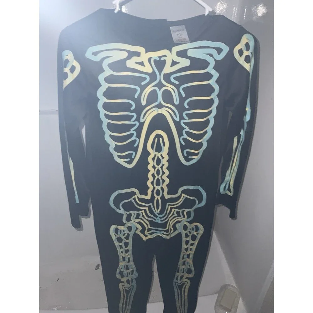 Familus glow dark