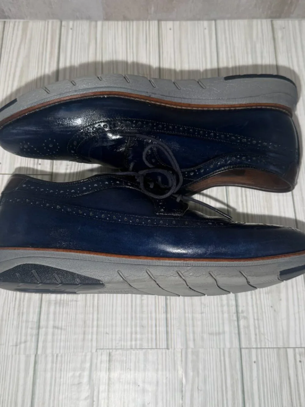 Johnston & Murphy Collection step out