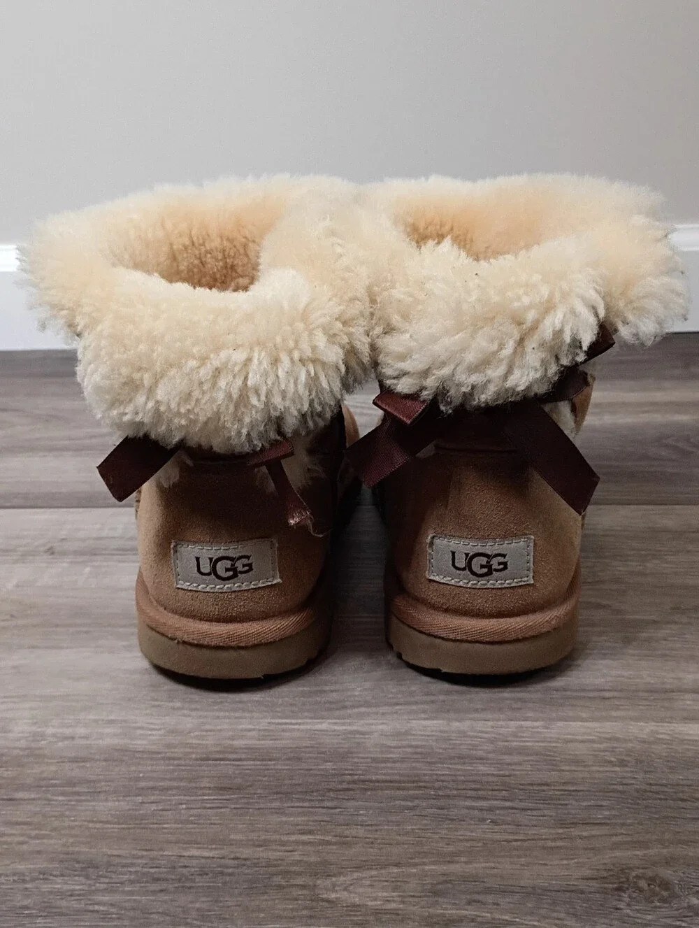 UGG excellent pre